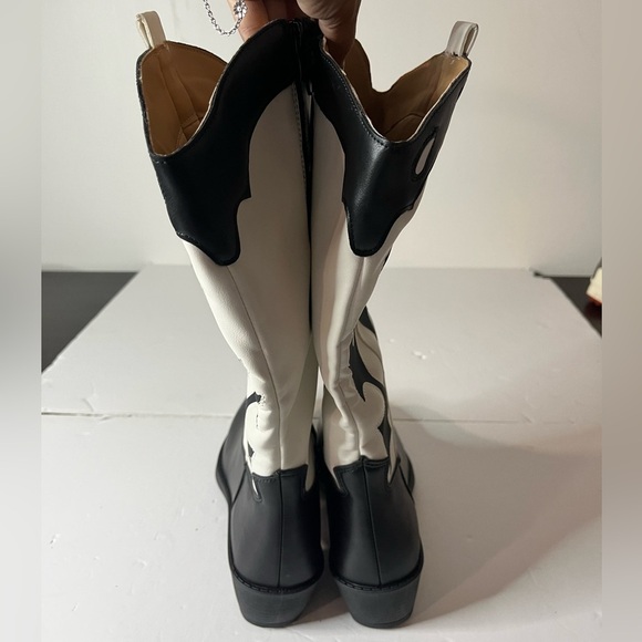 SHEIN Women’s Black & White Western Cowboy Boots Size 9 - BNWT - Picture 4 of 16